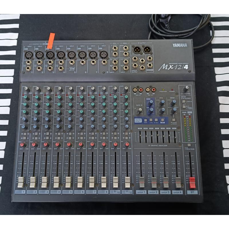 usato Yamaha MX12/4 Mixer