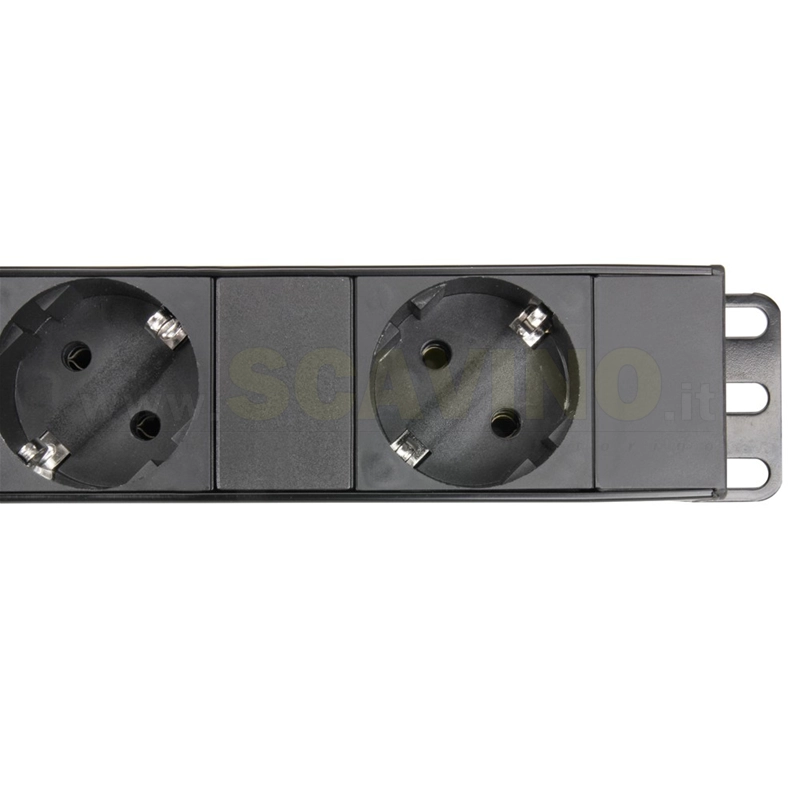 Adam Hall 87470 Ciabatta 220V 4 uscite