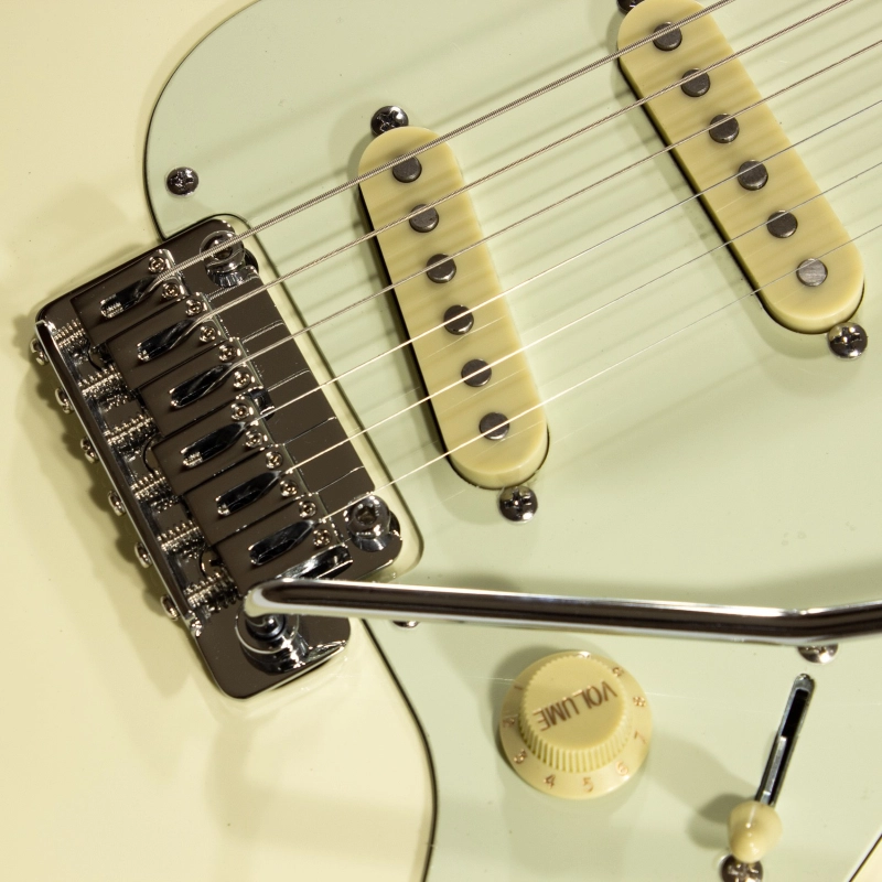 R66 Schecter Original Traditional Saint Louis Aged White