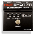 Radial Hot Shot ABo Switcher a pedale con 1 IN e 2 OUT a XLR