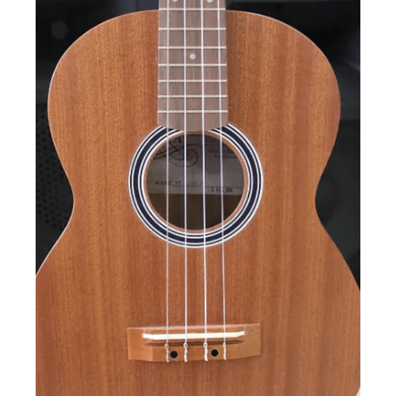 Hora M1177 Ukulele Baritono Tutto in Mogano Massello